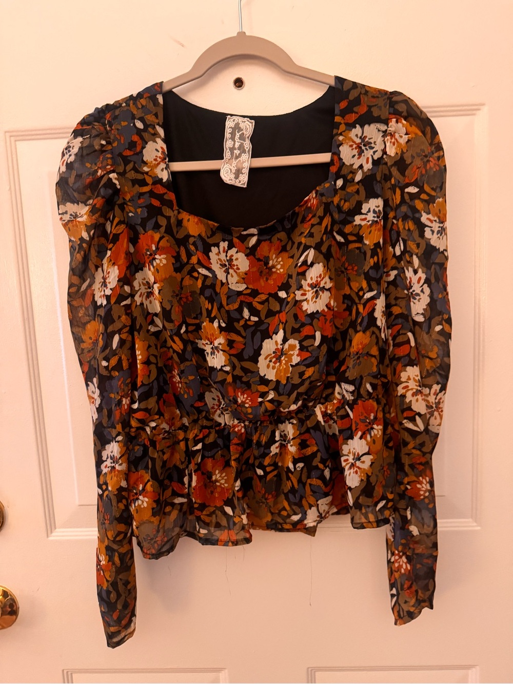 Sadie & Sage floral Fall long sleeve blouse